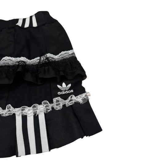 Adidas upcycle spódniczka alternative coquette Y2K z koronką – unikat ♻️🖤