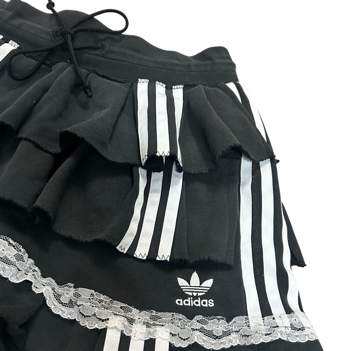 Adidas upcycle spódniczka alternative coquette Y2K z koronką – unikat ♻️🖤
