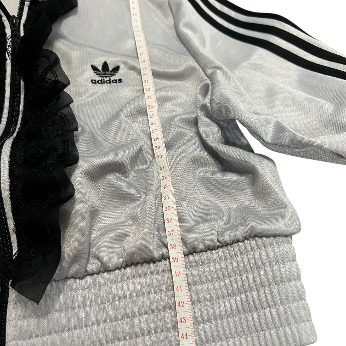 Adidas upcycle bluza alternative coquette Y2K z koronką – unikat ♻️🖤